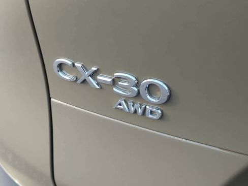 New 2025 MAZDA CX-30 Carbon image 11