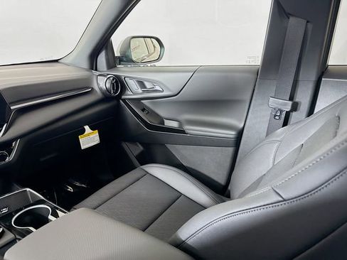 New 2026 Chevrolet Equinox LT image 25