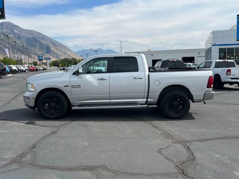 Used 2018 RAM 1500 Classic SLT image 15