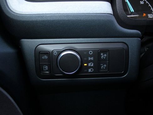 Used 2022 Ford Maverick XLT image 12