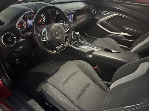 Used 2021 Chevrolet Camaro LT image 17