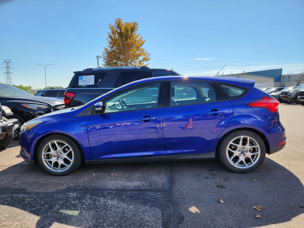 Used 2015 Ford Focus SE w/ Equipment Group 201A FWD image 4