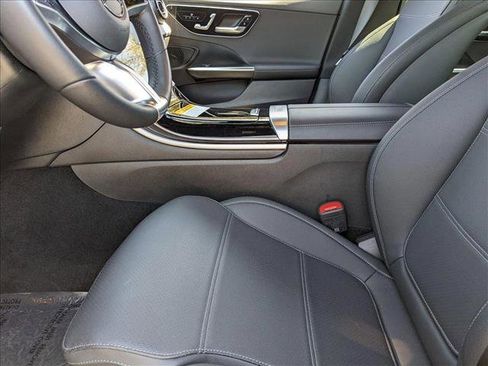 Used 2024 Mercedes-Benz C 300 Sedan image 16