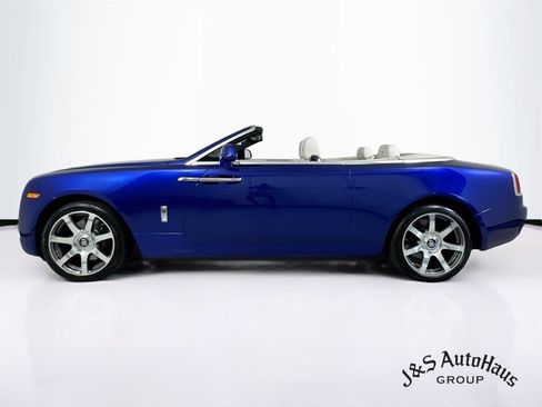 Used 2017 Rolls-Royce Dawn RWD image 4
