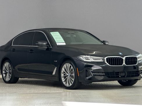 Certified 2023 BMW 530e image 6