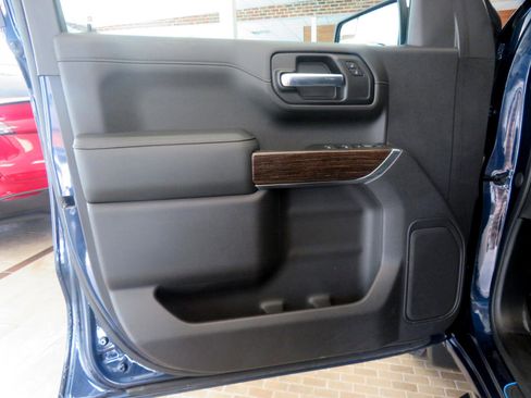 Used 2020 GMC Sierra 1500 SLE image 13