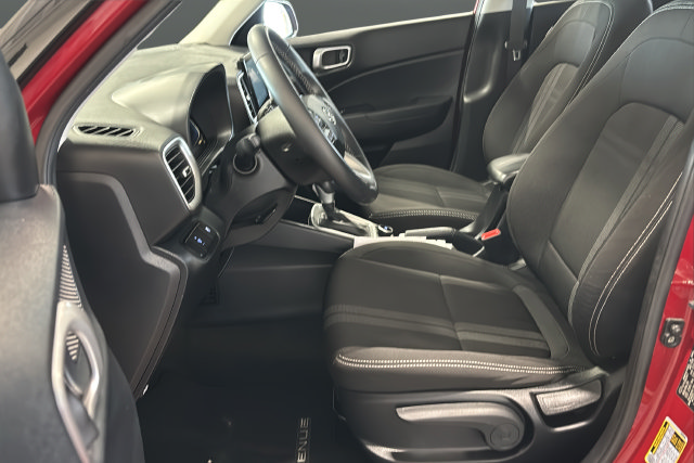 Certified 2024 Hyundai Venue SEL FWD image 9