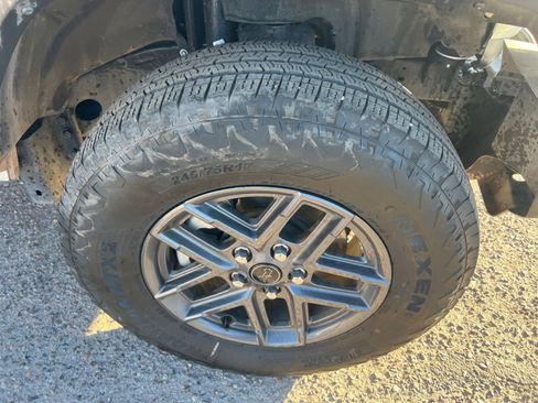 Used 2025 Jeep Wrangler Sport S AWD/4WD image 30