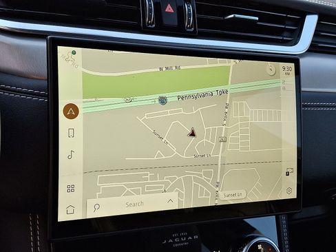 Certified 2025 Jaguar F-PACE R-Dynamic S image 14