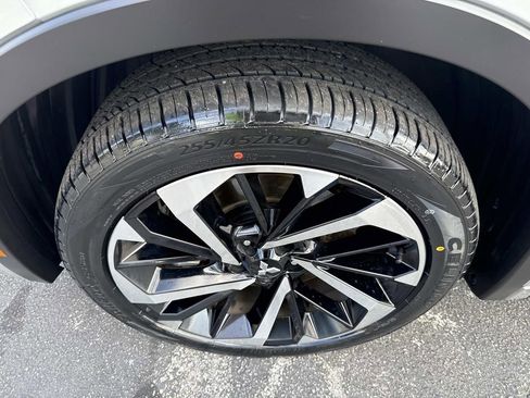 Used 2025 Mitsubishi Outlander SEL image 10