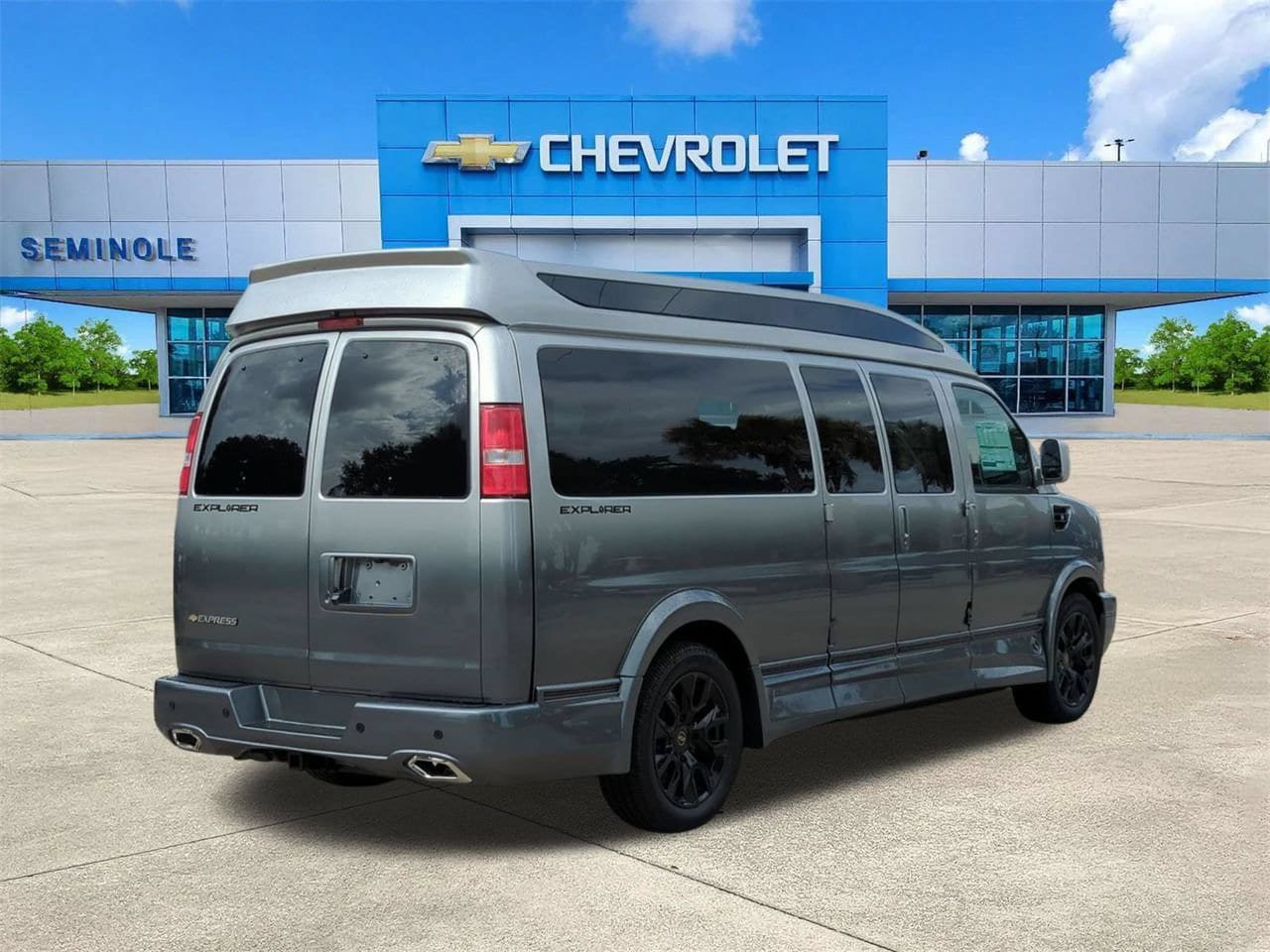 New 2026 Chevrolet Express 2500 Extended w/ Driver Convenience Package RWD image 4