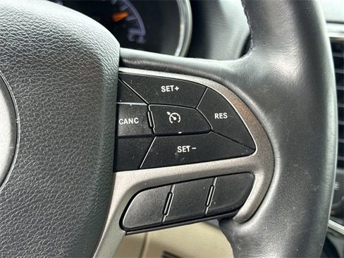 Used 2019 Jeep Grand Cherokee Limited w/ Luxury Group II image 35