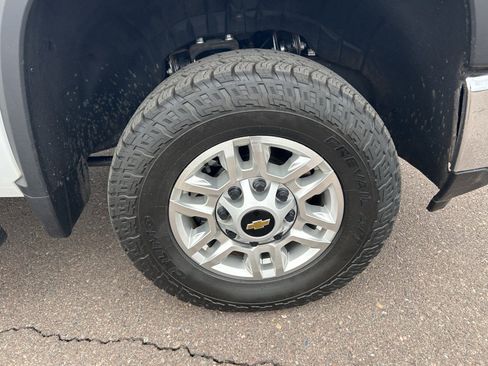 Certified 2025 Chevrolet Silverado 2500 LT w/ Safety Package AWD/4WD image 9