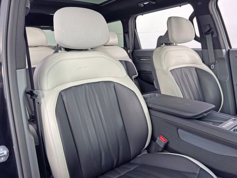 Used 2024 Kia EV9 GT-Line image 39