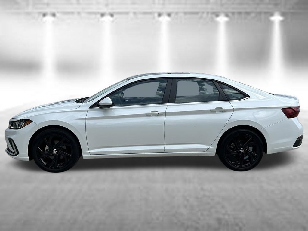 Certified 2026 Volkswagen Jetta SE w/ Black Wheel Package FWD image 3