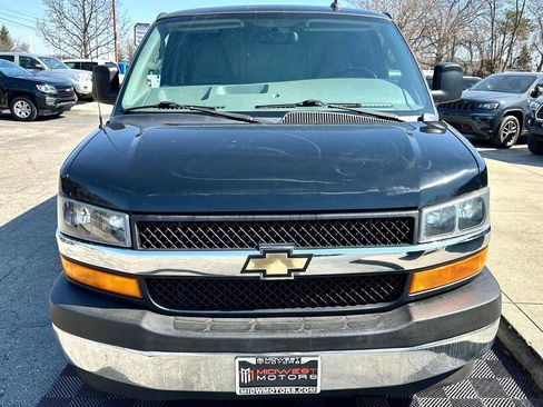 Used 2018 Chevrolet Express 2500 w/ Driver Convenience Package image 4