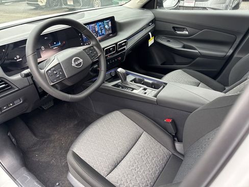 New 2026 Nissan Sentra SV w/ SV Convenience Package image 7