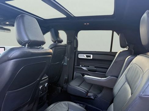 Used 2020 Ford Explorer Limited image 10