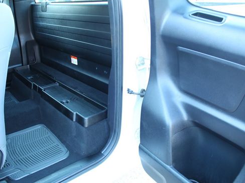 Used 2016 Toyota Tacoma 2WD Access Cab image 16