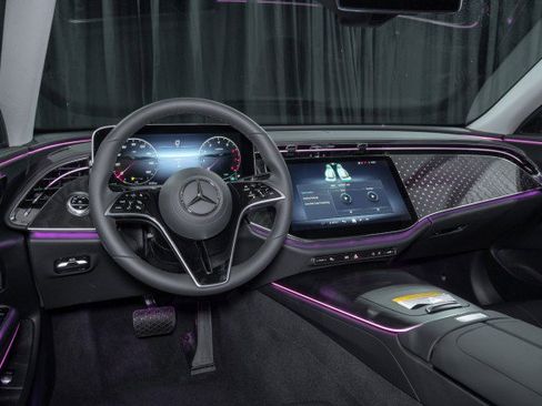 Certified 2025 Mercedes-Benz E 450 4MATIC Sedan image 15