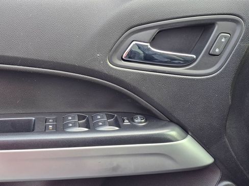 Used 2021 Chevrolet Colorado LT w/ Safety Package AWD/4WD image 9