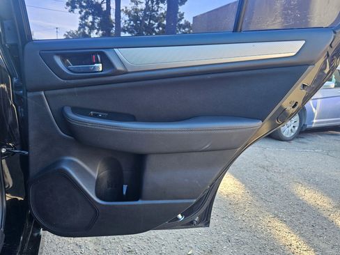 Used 2015 Subaru Legacy 2.5i Premium image 18