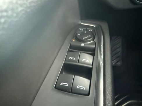 Used 2024 Chevrolet Silverado 1500 LT AWD/4WD image 17