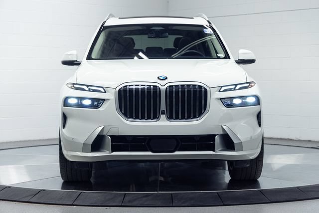Used 2026 BMW X7 xDrive40i AWD/4WD image 5