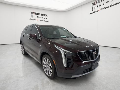 Used 2021 Cadillac XT4 Premium Luxury w/ Cold Weather Package FWD image 7