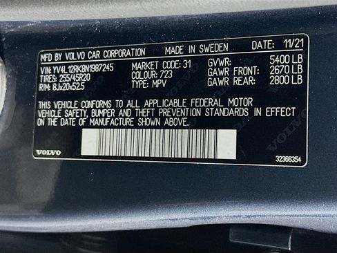 Used 2022 Volvo XC60 B5 Momentum w/ Climate Package AWD/4WD image 12