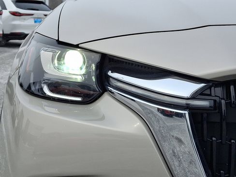 Certified 2025 MAZDA CX-90 Plug-In Hybrid w/ Preferred image 9