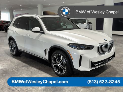 New 2026 BMW X5 xDrive40i AWD/4WD image 1