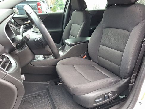 Used 2024 Chevrolet Malibu RS w/ LPO, Floor Liner Package FWD image 12