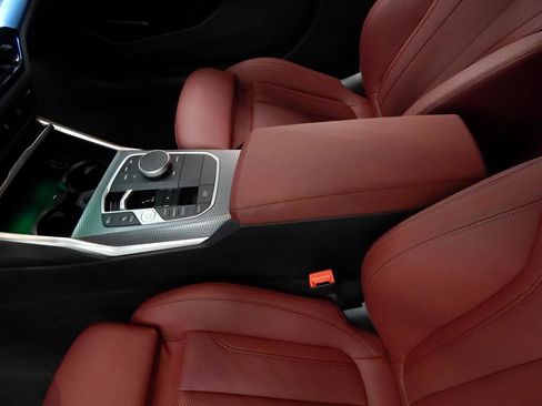 Used 2025 BMW 330i xDrive Sedan w/ M Sport Package image 18