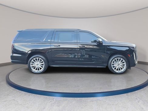 Used 2021 Cadillac Escalade ESV Premium Luxury w/ Performance Package image 5