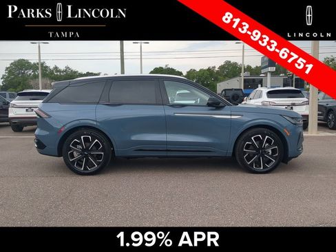 Certified 2025 Lincoln Nautilus Reserve AWD/4WD image 3