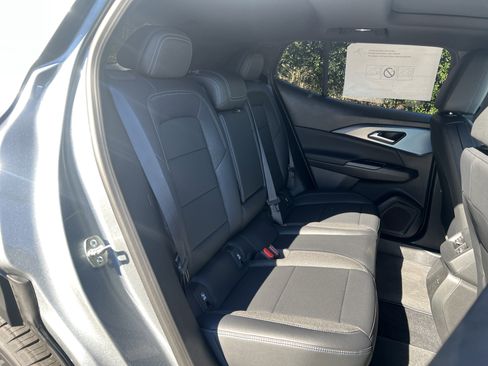 New 2026 Chevrolet Equinox EV LT image 34