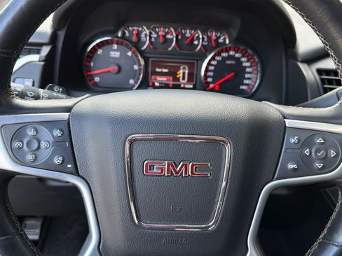Used 2016 GMC Yukon XL SLT w/ Open Road Package AWD/4WD image 34