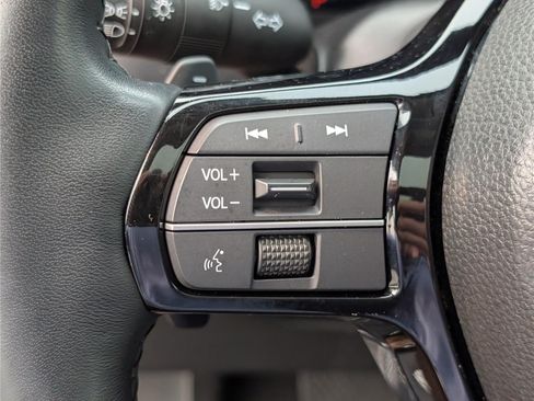 Used 2023 Honda Pilot Elite image 25