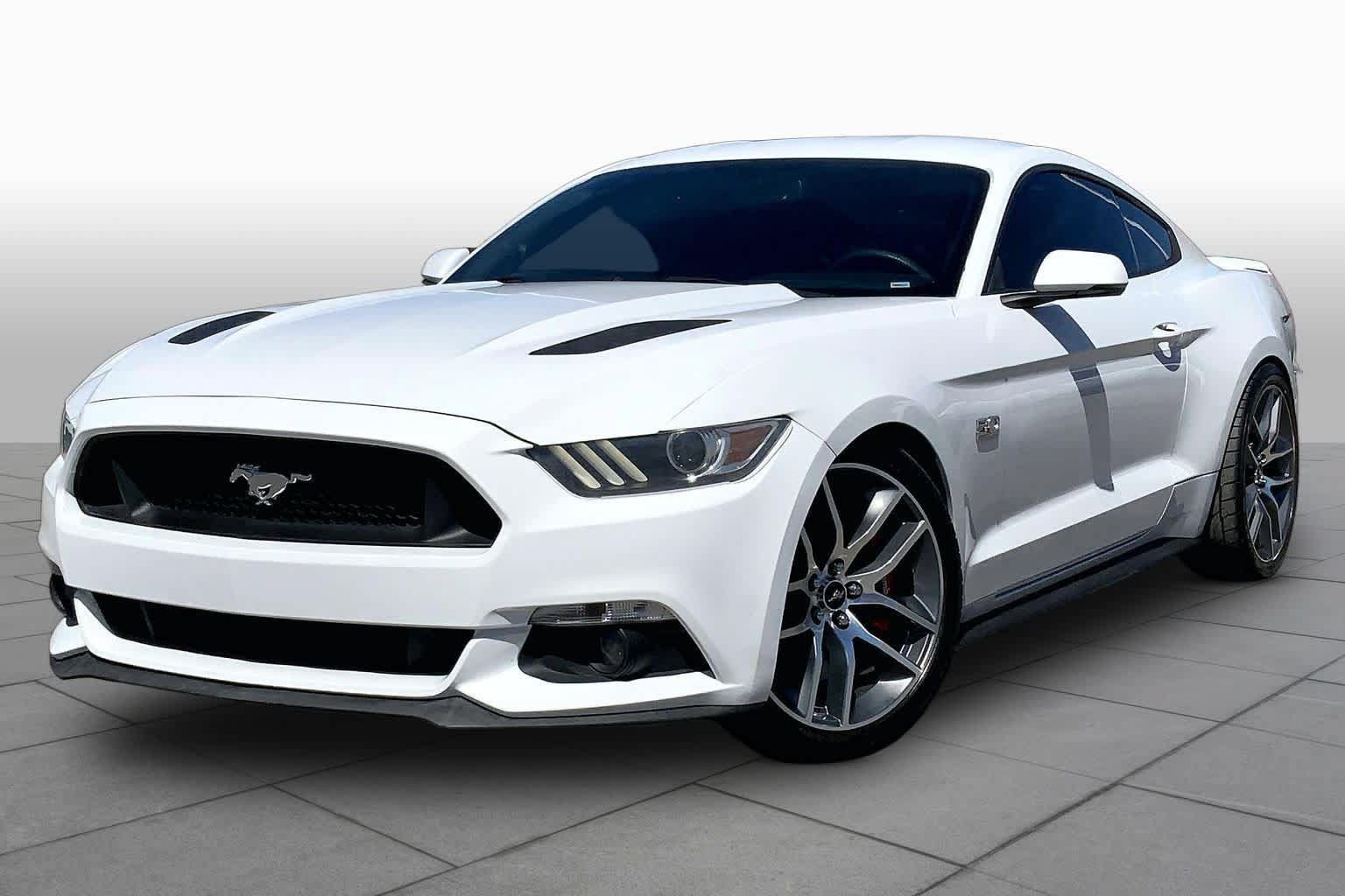 Used 2015 Ford Mustang GT Premium RWD image 1