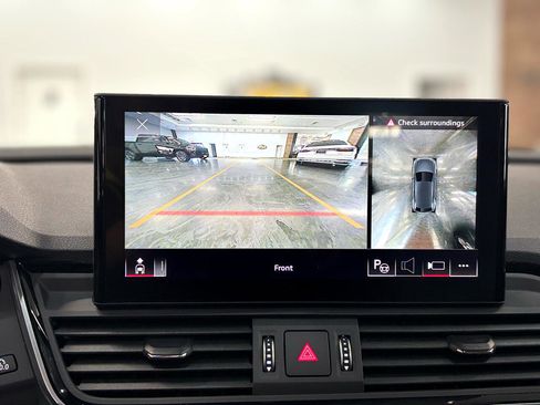 Used 2022 Audi Q5 e Prestige w/ Prestige Package image 32