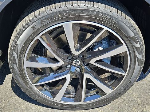 Certified 2023 Volvo XC90 B6 Plus w/ Protection Package AWD/4WD image 8