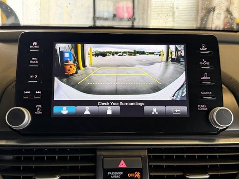 Used 2022 Honda Accord Touring image 22