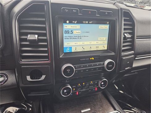 Used 2018 Ford Expedition Max Limited image 21