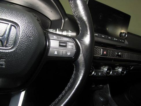 Certified 2024 Honda Civic EX-L image 6