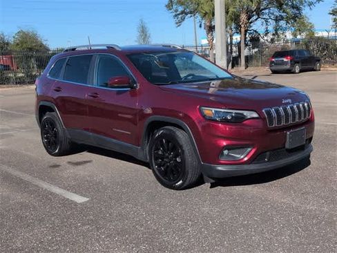 Used 2019 Jeep Cherokee Latitude Plus image 2
