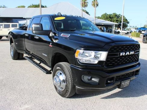 Used 2024 RAM 3500 Big Horn AWD/4WD image 14
