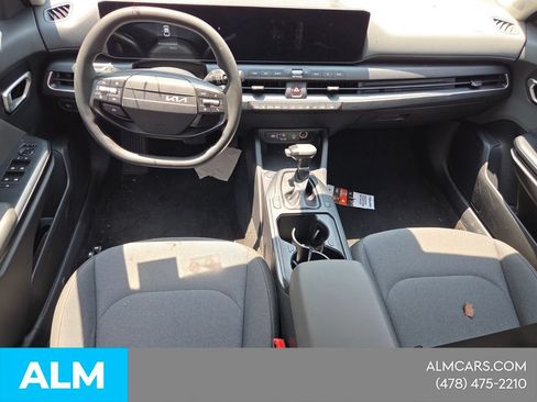 Used 2025 Kia K4 FWD image 8