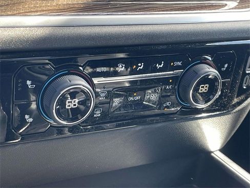 Used 2025 Chevrolet Silverado 1500 RST image 19