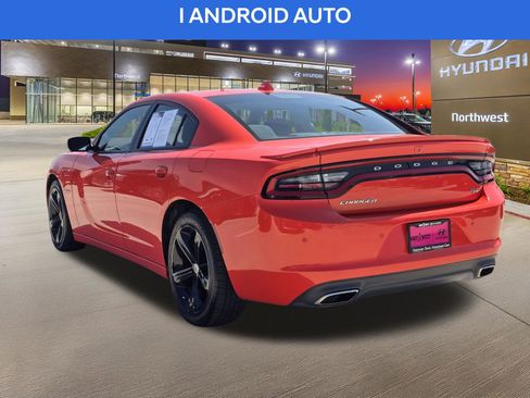 Used 2018 Dodge Charger R/T image 9